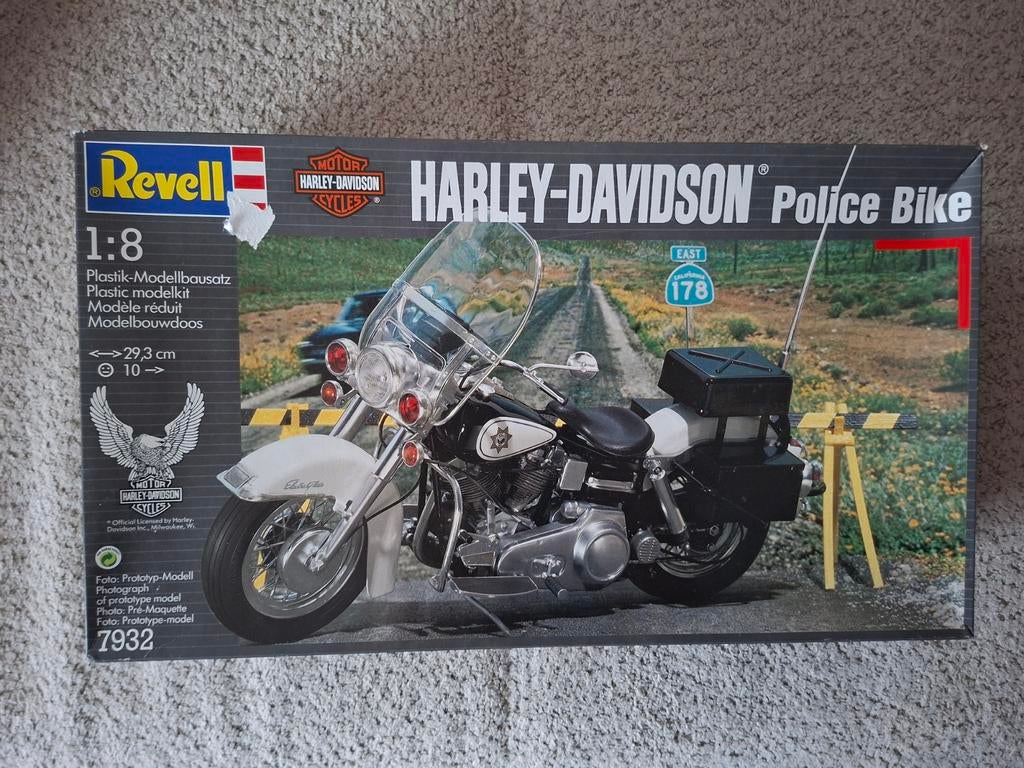 Harley Davidson Policebike Revell 1:8 - Nieuw in doos!, Revell, Nieuw, Ophalen of Verzenden, Groter dan 1:32