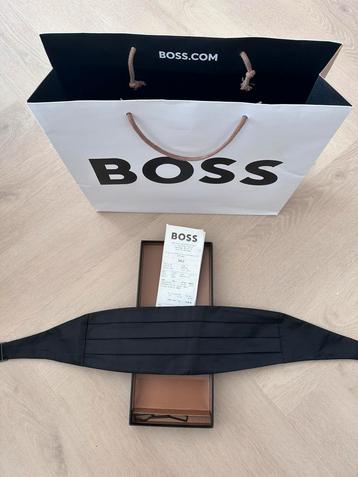 Cumberband met vlinderdas Hugo Boss beschikbaar voor biedingen