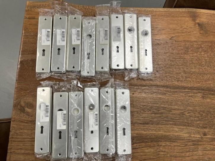 Deurbeslag diverse "KORTSCHILDEN" - Op = op!, Doe-het-zelf en Verbouw, Hang- en Sluitwerk, Gebruikt, Overige typen, Overige materialen