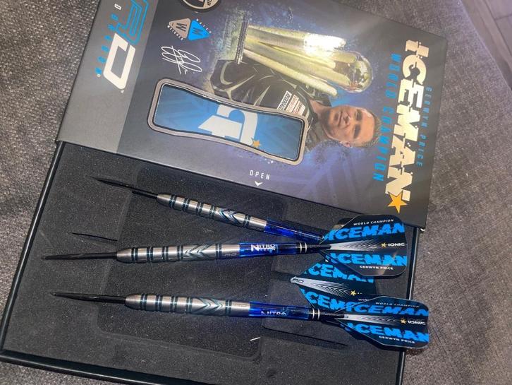 Gerwyn Price Darts 24 Gram officiële wedstrijdpijlen, Sport en Fitness, Darts, Zo goed als nieuw, Pijlen, Verzenden