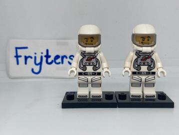 2x LEGO Spaceman, Series 1 (col013) beschikbaar voor biedingen