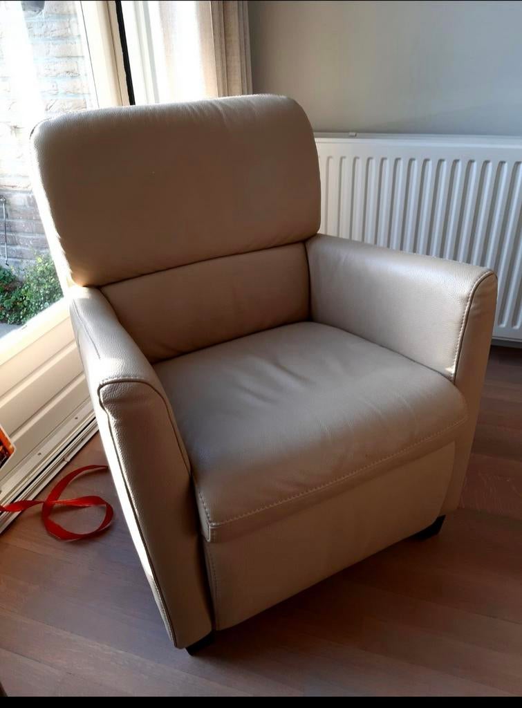 Leren stoel fauteuil, Ophalen, Zo goed als nieuw, 75 tot 100 cm, 50 tot 75 cm