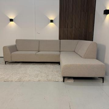 GRATIS BEZORGING - beige hoekbank -  professioneel gereinigd beschikbaar voor biedingen
