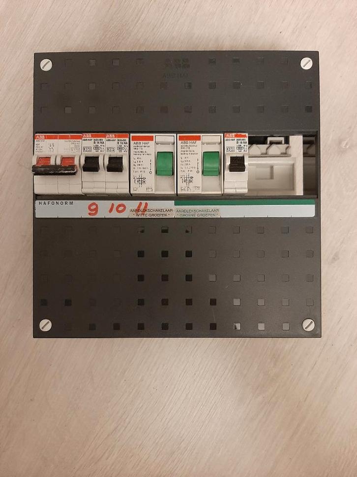ABB Groepenkast 1 Fase - 3 Groepen, 2 Aardlek en hoofdschake, Hobby en Vrije tijd, Elektronica-componenten, Gebruikt, Ophalen of Verzenden