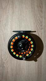 TFO? Prism 2 P 56 vliegvis reel, Watersport en Boten, Hengelsport | Vliegvissen, Ophalen of Verzenden, Zo goed als nieuw, Molen