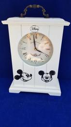 Brocante witte landelijke klok, houten kast Mickey Mouse 6B2