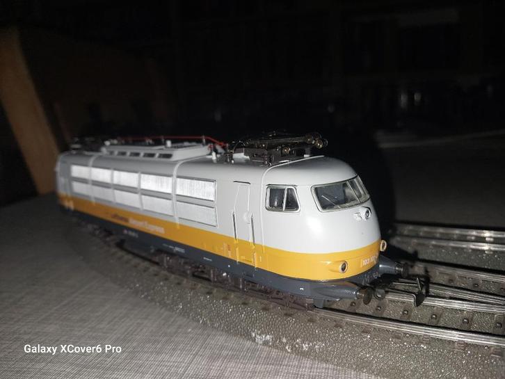 Marklin BR 103 Lufthansa, Hobby en Vrije tijd, Modeltreinen | H0, Nieuw, Locomotief, Wisselstroom, Märklin, Analoog, Ophalen of Verzenden