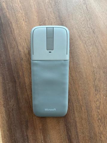 Microsoft Arc Touch Bluetooth Muis beschikbaar voor biedingen