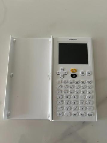 Numworks grafische rekenmachine beschikbaar voor biedingen