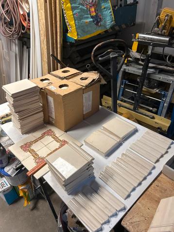 Engelse Wandtegels 15x15 beschikbaar voor biedingen