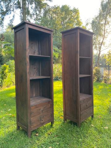 2 Koloniale Boekenkasten Hoge Kasten hout beschikbaar voor biedingen