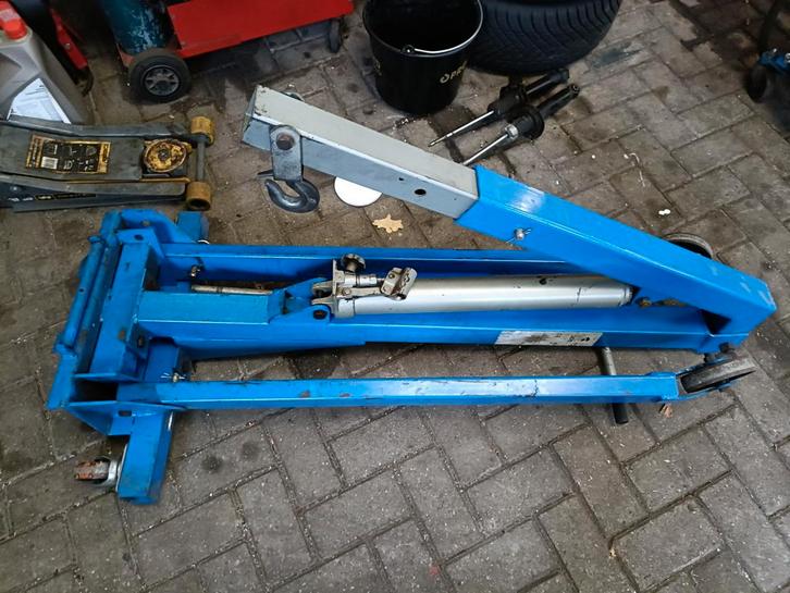 1 tons werkplaatskraan / motortakel TEHUUR, Doe-het-zelf en Verbouw, Lieren en Takels, Zo goed als nieuw, Ophalen