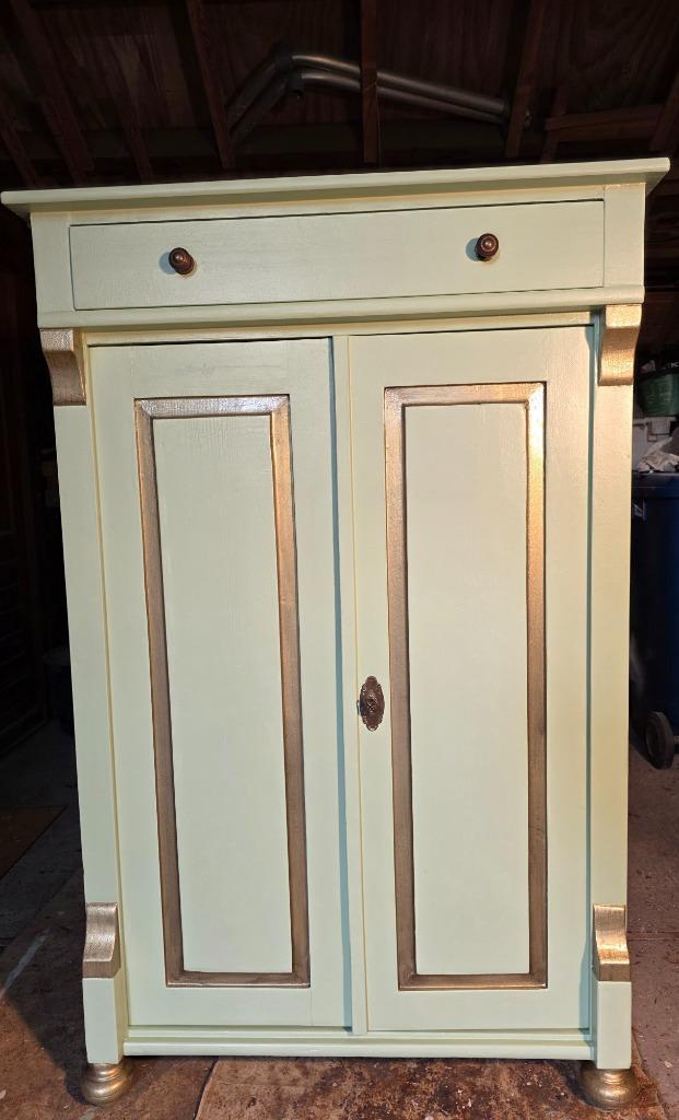 Te koop used meidenkast, Huis en Inrichting, Kasten | Kledingkasten, Gebruikt, 100 tot 150 cm, 50 tot 100 cm, 25 tot 50 cm, Met lade(s)