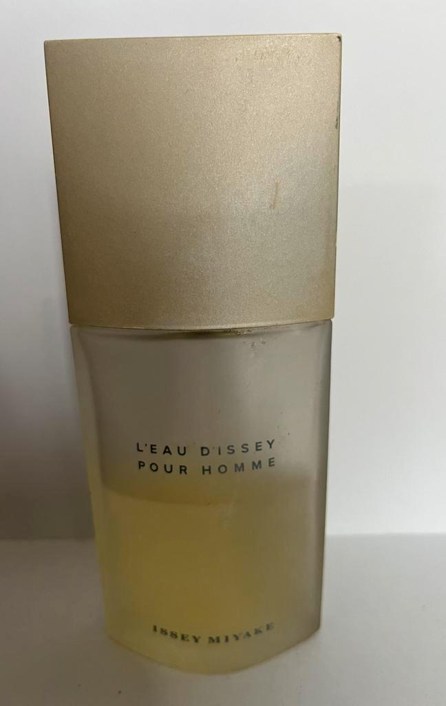 Issey Miyake l’Eau d’Issey pour homme, Sieraden, Tassen en Uiterlijk, Uiterlijk | Parfum, Zo goed als nieuw, Ophalen of Verzenden
