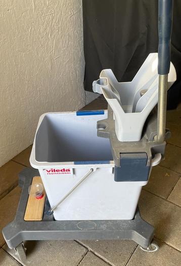 Vileda Professional dweilset + dweilstok beschikbaar voor biedingen