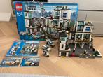 Lego set 7744 Politiebureau plus set 7285 hondenpatrouille, Ophalen, Zo goed als nieuw