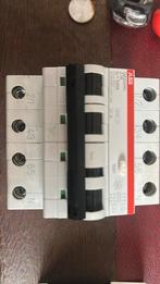 Abb ds203c c16 c32 alamat aardlekautomaat (laadpaal), Ophalen of Verzenden, Zo goed als nieuw