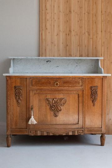 COMING SOON 》Vintage commode met marmeren blad  beschikbaar voor biedingen