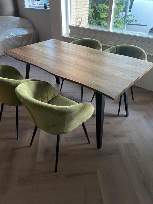 Eettafel walnootbruin, zwarte poten, 160 x 90 cm, Huis en Inrichting, Tafels | Eettafels, Gebruikt, 50 tot 100 cm, 150 tot 200 cm