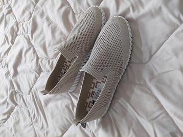 La Strada sneakers.  Beige maat 41 beschikbaar voor biedingen