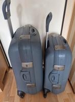 Setje grote koffers 80 en 60 L in goede staat, Ophalen, Gebruikt, Hard kunststof, Slot