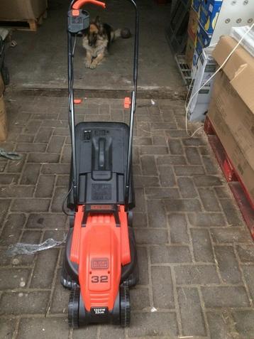nieuwe elektr grasmaaier black &decker beschikbaar voor biedingen