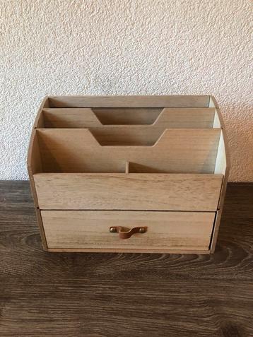 Bureau organizer papier bak beschikbaar voor biedingen