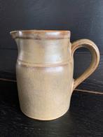 Mooie decoratieve kan van Digion fabriek in Frankrijk, 14 cm, Antiek en Kunst, Antiek | Keramiek en Aardewerk, Ophalen of Verzenden