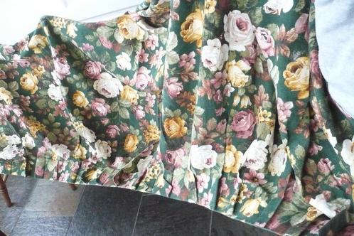 te koop 2 mooie gordijnen  van verschillende maten, Huis en Inrichting, Woonaccessoires | Kussens, Zo goed als nieuw, Ophalen of Verzenden