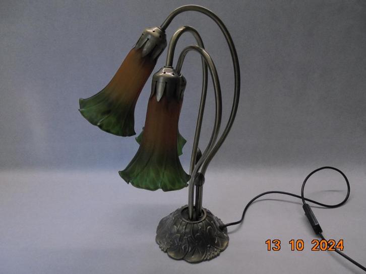 "Art Nouveau" Stijl Tafellamp met 3 glaskelken., Huis en Inrichting, Lampen | Tafellampen, Gebruikt, Minder dan 50 cm, Glas, Kunststof