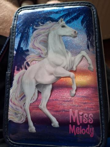 Miss Melody Etui - Paardenprint beschikbaar voor biedingen