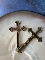 Oud kruisje met relikwie, Antiek en Kunst, Antiek | Religie, Ophalen of Verzenden