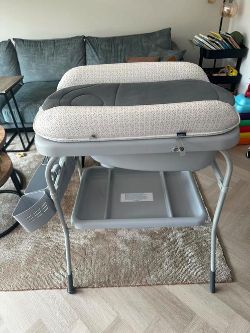 Chicco Commode + badje (inklapbaar), Kinderen en Baby's, Kinderkamer | Commodes en Kasten, Zo goed als nieuw, 90 tot 105 cm, 50 tot 70 cm