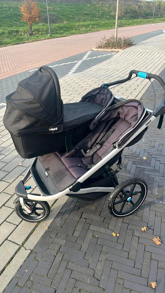 Thule duo kinderwagen met regenhoes en reiswieg met adapter, Kinderen en Baby's, Kinderwagens en Combinaties, Gebruikt, Overige merken