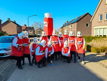 Carnavalskostuum - Wij blijven plakken! beschikbaar voor biedingen