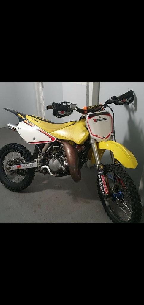 85 rm suzuki  tuned, Fietsen en Brommers, Brommers | Crossbrommers, Zo goed als nieuw, Suzuki, Ophalen of Verzenden