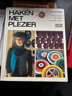 Haken met plezier, Lis Paludan, Ophalen of Verzenden, Zo goed als nieuw, Haken, Patroon of Boek
