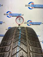 2x Pirelli SottoZero 3 T0 255/45 R19 104W 255/45/19 2554519, 19 inch, Gebruikt, 255 mm, -
