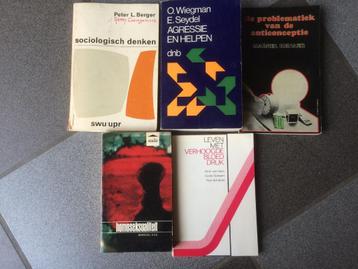 Boeken lot allerlei  beschikbaar voor biedingen
