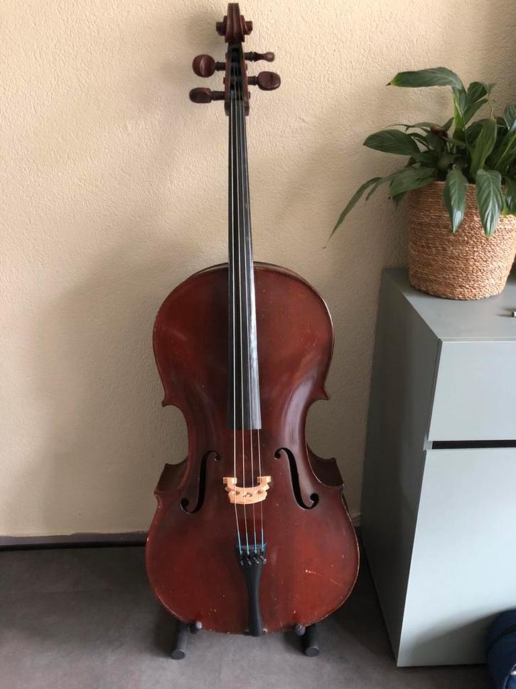 Cello 4/4, Muziek en Instrumenten, Strijkinstrumenten | Cello's, Gebruikt, 4/4-cello, Met koffer, Ophalen