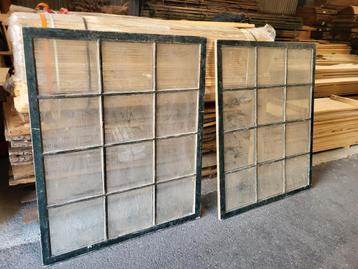 Oude ramen met 12 ruiten - Vintage look beschikbaar voor biedingen