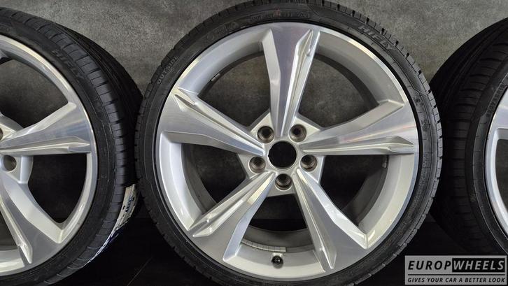 19 inch Audi A3 Volkswagen Golf Caddy Seat Leon, Auto-onderdelen, Banden en Velgen, Banden en Velgen, Zomerbanden, 19 inch, 225 mm