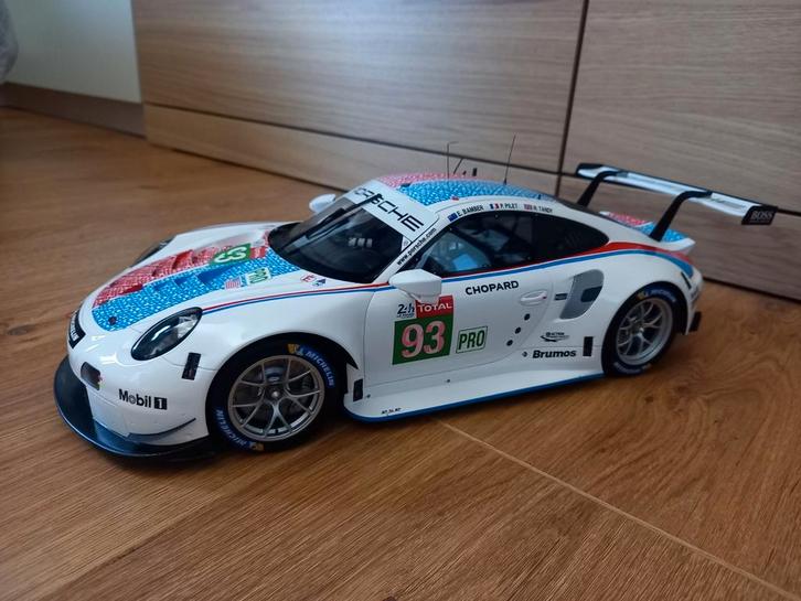 Porsche 911 rsr spark 1:12 #93 brumos
Spark 12S020, Hobby en Vrije tijd, Modelauto's | 1:5 tot 1:12, Zo goed als nieuw, Auto, Ophalen of Verzenden
