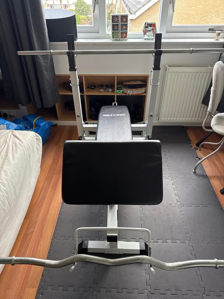 Workout Bench met EZ Bar en Standaard Bar - Zo Goed Als Nieu, Ophalen, Zo goed als nieuw, Armen, Krachtstation