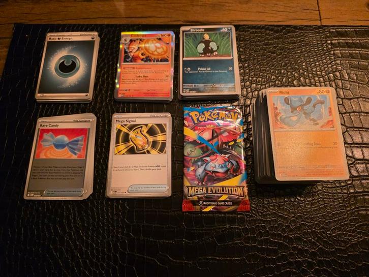 Bulk Pokémon mega evolution holo/ reverse holo/ normaal, Hobby en Vrije tijd, Verzamelkaartspellen | Yu-gi-Oh!, Nieuw, Meerdere kaarten