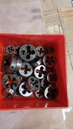 Draadsnijset van M3 t/m M20, Ophalen