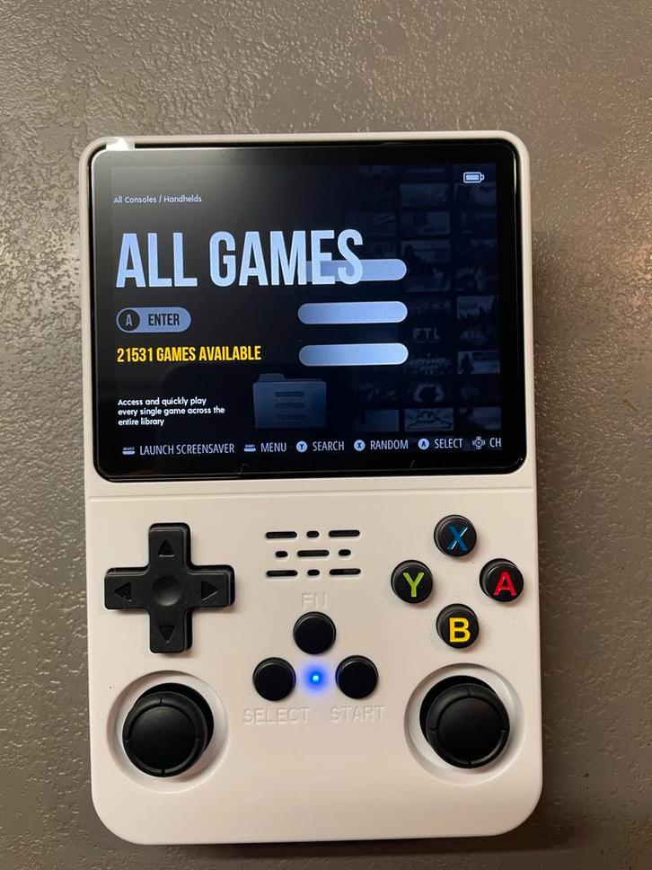 Nieuwe R36S Retro Handheld Game Console - Ongeopend!, Spelcomputers en Games, Spelcomputers | Overige, Nieuw, Ophalen of Verzenden