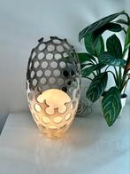 Space age achtige tafellamp. Met bollamp. Sfeer lamp, Kunststof, Space age, modern, Ophalen of Verzenden, Zo goed als nieuw