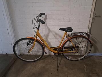 BATAVUS small people citybike 28inch 3 gears with handbrakes beschikbaar voor biedingen