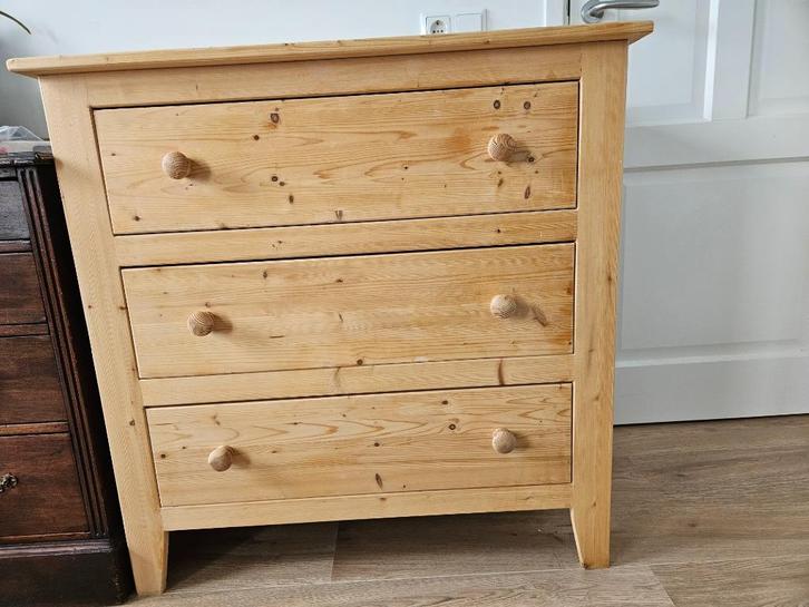 Ledikant en commode, Kinderen en Baby's, Kinderkamer | Complete kinderkamers, Gebruikt, Jongetje of Meisje, Ophalen